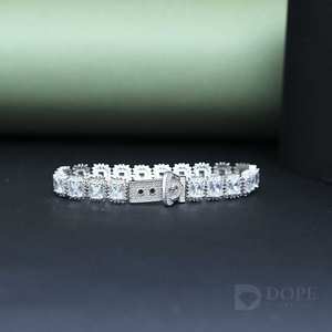 Pulsera adorable suelta de diamantes radiantes para mujer en oro macizo de 14kt con diseño exclusivo y para cada lugar - Product Image 4