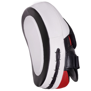 Protège-poignets en cuir personnalisés pour l'entraînement de boxe - Conception de logo personnalisée de haute qualité, confortables et respirants - Product Image 3