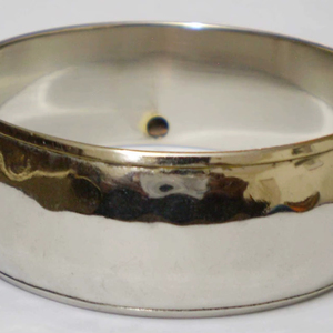 Bracelet jonc large et élégant en cuivre plaqué or, avec découpes filigranes complexes, pour femmes, tendance, creux, statement - Product Image 1