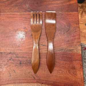 Cuillère en bois artisanale élégante et traditionnelle avec une finition lisse, écologique et de qualité alimentaire pour la cuisine quotidienne - Product Image 5