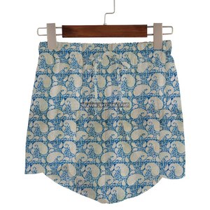 Nouveauté été : Short de plage pour femme à séchage rapide, imprimé à la main, style décontracté et sportif, motif estival - Product Image 2