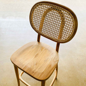 Taburete de Bar de madera de teca maciza de alta calidad Alano con acento de ratán ajustable para uso en interiores o exteriores para el hogar o el hotel - Product Image 6