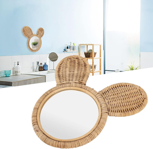 Miroir en rotin ours mignon-Décoration murale pour chambre d'enfant et salle de jeux-Décoration murale en forme de miroir ours tissé à la main pour espaces de jeu - Product Image 3
