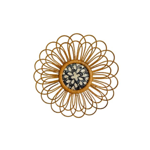 Vente en gros de décoration murale en rotin abstrait rustique Accents muraux faits à la main en forme de fleur de nacre Origine du Vietnam - Product Image 3