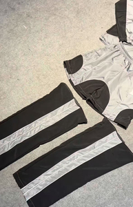 Ensemble Jogging Vintage pour Hommes Street Wear Essentials Distressed 100% Nylon Costume Logo Brodé Sweat à Capuche Pantalon Évasé Personnalisé - Product Image 2