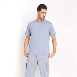 Ensemble coordonné imprimé confortable et à la mode pour hommes-Idéal pour les vêtements décontractés et les événements en plein air-Tissu de haute qualité - Product Image 2