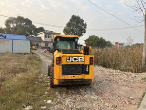 Chargeuse compacte multifonction d'occasion de marque JCB, faible nombre d'heures, chargeuse sur pneus, certifiée CE. - Product Image 6