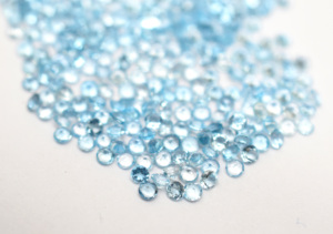 พลอยสกายบลูโทปาซทรงกลมเจียระไนแบบเพชร ขนาด 2 มม. พลอยหลวมสำหรับเครื่องประดับคุณภาพสูง ราคาขายส่ง รับสั่งทำตามแบบ - Product Image 3