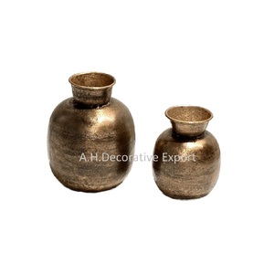 Juego de 2 Cuencos Decorativos de Aluminio Hechos a Mano con Acabado Dorado para Centros de Mesa, Exhibición de Flores y Decoración del Hogar - Product Image 4