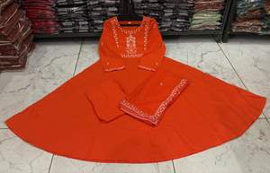 Ensemble Kurta en coton évasé de dernière génération pour femmes avec col brodé |   Ensemble Kurta en coton évasé pour les fêtes en gros - Product Image 3