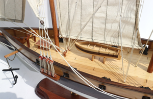 เรือโมเดลไม้ทาสี Lynx_ งานฝีมือไม้ โมเดลคุณภาพดี สั่งซื้อทุกปริมาณ ส่งเร็วในเวียดนาม - Product Image 6