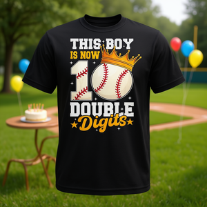 Questa maglietta da baseball per compleanno di un ragazzo di 10 anni con numeri a due cifre - Product Image 3
