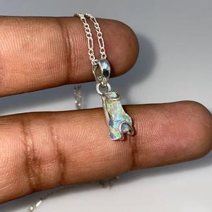 Opale naturelle éthiopienne pendentif brut qualité multi feu opale brute argent Sterling 925 Style Vintage bijoux pour enfants cadeau - Product Image 1