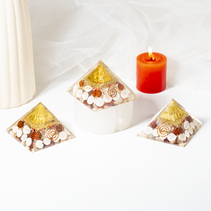 Vente en gros de pyramides de chakra Orgone Gomati avec pointes de cristal pour la méditation, la guérison et la décoration - Product Image 2
