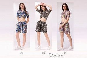 Nuevo exclusivo cosido Dhwaja Exportación Multicolor Durable Western Co-Ords Set Colección Decoraciones para fiestas Entrega rápida en línea - Product Image 2