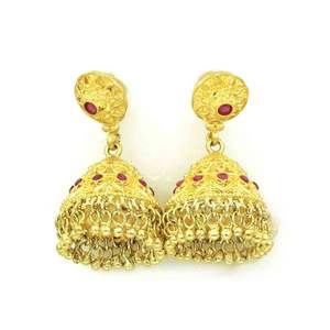 Ensemble collier et boucles d'oreilles de mariage en laiton plaqué or 14K 18K 24K de fabrication indienne, design floral court, vente en gros - Product Image 5