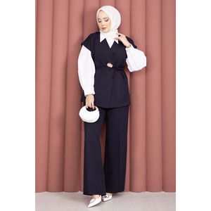 Conjunto de Traje Azul Marino para Mujer con Chaleco con Botones Dorados y Pantalones - Product Image 4