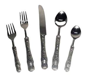 Juegos de cubiertos de metal con diseño de mano en relieve Cubiertos de comida ecológicos Vajilla - Product Image 1