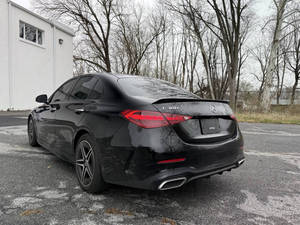 รถยนต์เมอร์เซเดส-เบนซ์ ซี-คลาส ซี 300 4MATIC ปี 2024 สภาพดี ใช้งานน้อย - Product Image 2