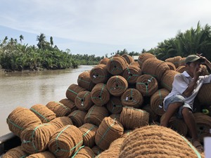 Corde de fibre de coco naturelle d'épaisseur directe d'usine corde de manille torsadée corde de chanvre pour quai d'artisanat décoratif - Product Image 4