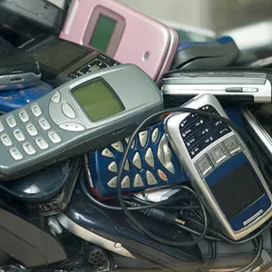 Chất lượng cao chất lượng hàng đầu thiết bị điện tử điện thoại di động phế liệu/điện thoại di động Hội Đồng Quản trị phế liệu với giá rẻ