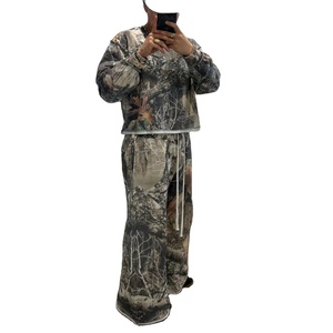 Ensemble de survêtement personnalisé pour homme, pantalon large et sweat à capuche, en coton, imprimé DTG et sublimation, motif camouflage, coupé et cousu - Product Image 3