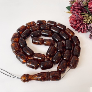 Perles de prière islamiques massives en ambre rouge cognac foncé, chapelet vintage en ambre de la Baltique 33 perles, 206 grammes - Product Image 6