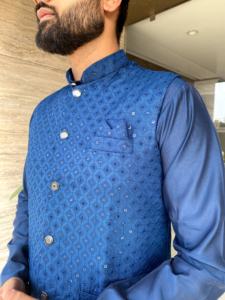 Chaqueta Kurti Clásica de Hombre y Colección de Pijamas Seda Romana de Alta Calidad con Trabajo Chikankeri - Product Image 6