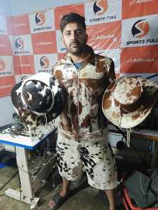 เสื้อแจ็คเก็ตกันลมหนังวัวแท้สำหรับฤดูหนาว ลายการ์ตูนพิมพ์บนผ้าแคนวาส มีฮู้ด บุด้วยผ้าฝ้ายแบบควิลท์ สไตล์ตะวันตกแท้ - Product Image 3