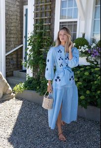 Venta caliente Diseño exclusivo Moda moderna Mujeres Vestido largo Bordado personalizado Patrones exquisitos Vestido ucraniano caliente OEM - Product Image 3