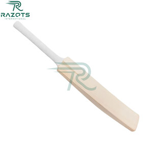 Razorts Batte de cricket internationale Style d'entraînement de taille personnalisée pour les 12 ans et plus en bois de haute qualité main droite gauche - Product Image 4