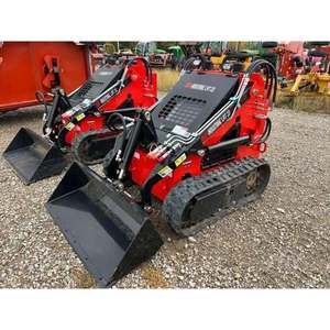 Mini-chargeuse sur chenilles AGROTK LRT23 2023 avec moteur EPA, chargeuse frontale avec composants de pompe, état neuf et occasion - Product Image 2