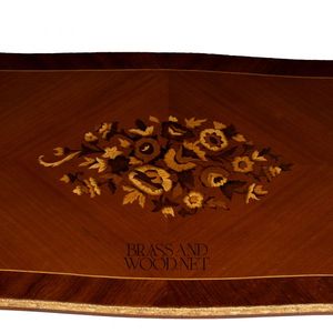 Chariot de service classique en bois massif avec incrustations décoratives et détails en laiton pour les intérieurs de luxe - Product Image 4