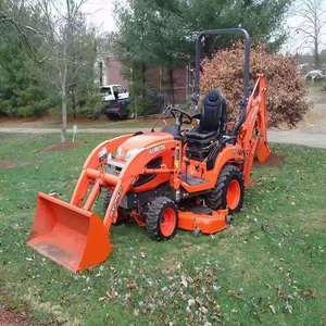 รถแทรกเตอร์ฟาร์ม KUBOTA 4 สูบ 25 แรงม้า ขับเคลื่อน 4 ล้อ พร้อมเครื่องยนต์เบริ่ง รถแทรกเตอร์ฟาร์ม KUBOTA - Product Image 1