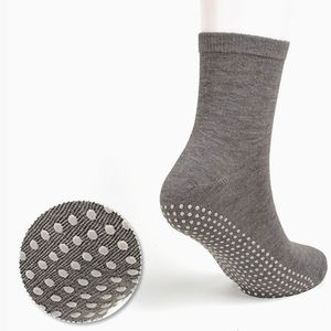 Chaussettes de sport respirantes de qualité supérieure pour homme, 80% coton, pour les sports de plein air, très populaires, vente chaude, avec logo sur le bas - Product Image 1