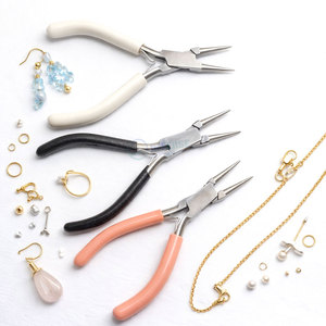 Pince à bijoux à nez rond, idéale pour la création de boucles, de courbes et le façonnage du fil - Product Image 4