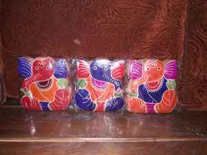 Pochettes en cuir peintes à la main traditionnelles sur mesure Style bohème ethnique. Idéal pour un usage personnel et une pochette de papeterie cadeau - Product Image 6