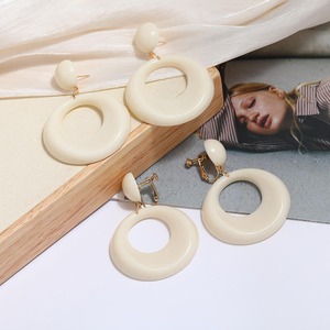 Boucles d'oreilles légères personnalisées en résine écologique, modèle de fée fait à la main - Product Image 5