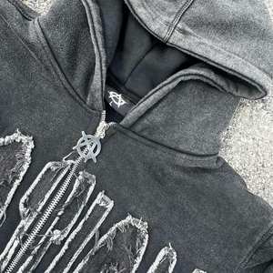 Sudadera con capucha personalizada para hombre, logotipo de serigrafía bordado, parche angustiante con diamantes de imitación, fabricante de ropa lavada desteñida por el sol - Product Image 2