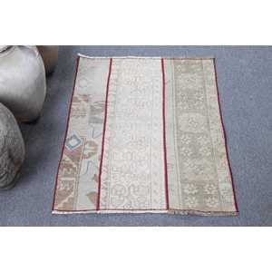 Petit tapis vintage 2,4x2,8 pieds (74x86 cm), tapis turc blanc à pois - Product Image 1