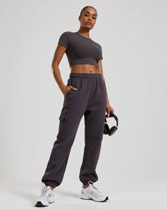 Joggers cargo confortables pour femmes, pantalons de survêtement en polaire éponge graphite personnalisés uniques avec tissu doux au toucher pour l'hiver - Product Image 5