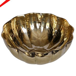 Tazón de chocolate de acero inoxidable con acabado dorado para restaurantes y bares de hoteles - Product Image 1