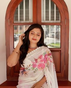 Designer Silk Sari in Faux Georgette with Digital Print & Fancy Lace Blouse Beautiful Traditional Style for Summer Parties - Product Image 4