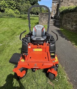 Cortadora de Césped Kubota Avanzada con Giro a Cero Grados - Product Image 3