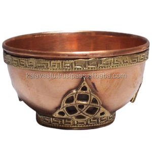 Bol d'offre en cuivre tibétain de qualité véritable monté en laiton Prix compétitif Spécialement fabriqué avec de la pierre montée - Product Image 5