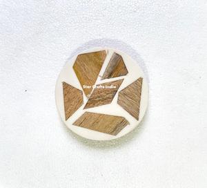 Dessous de verre en résine et en bois fabriqués en Inde Tapis en résine de bois Tampons ronds pour la maison Hôtel Résine époxy ronde naturelle Accessoires de cuisine en acacia - Product Image 1