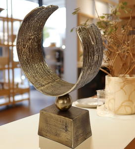 Arte minimalista, artículo decorativo de Metal para el hogar, escultura de mesa de escritorio, adorno de mesa de Metal de estilo europeo - Product Image 5