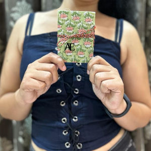 Nouveau vrai tissu de couverture rigide fait à la main journaux de fermeture de fil sécurisé Boho Vintage couverture colorée non doublée journaux intimes en feuilles recyclées - Product Image 1