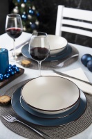 Service de vaisselle rond en grès 18 pièces, assiettes Blue Moon par Excelsa Europe et design italien, bord peint à la main, compatible lave-vaisselle