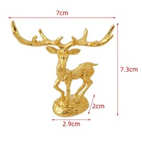 Figurine de cerf finie en or de luxe Sculpture animale élégante en bois parfait pour la décoration de table de Noël, le mariage et l'affichage à la maison